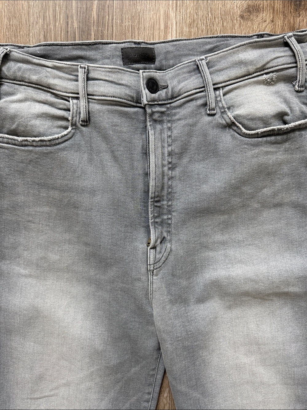 Mother Women’s “The Hustler Ankle” Light Gray Straight-Leg Jeans - Picture 2 of 5